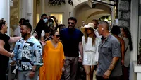 Andreea Marin, surprinsă cu iubitul pe străzile din Capri, alături de Jennifer Lopez și Ben Affleck