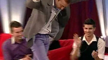 VIDEO Uite cum danseaza machedoneste si sparg farfurii Radu Mazare si fiul lui
