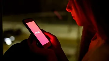 O româncă l-a convins pe un italian că se îndrăgostește de el, dar planul ei era altul. Ce s-a întâmplat imediat după întâlnirea stabilită pe Tinder