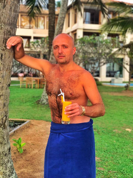 COSTI IONIŢĂ  se pregăteşte de însurătoare? Artistul a recunoscut:,,Am fost cerut de soţ‘’