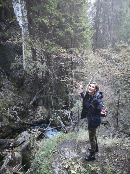 Cum a apărut îmbrăcată Roxana Ciuhulescu cu doar câteva ore înainte de nuntă: “Direct în rochie de mireasă”. Azi se căsătorește cu tatăl copilului ei, Silviu Bulugioiu