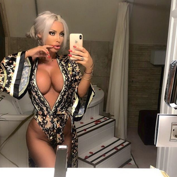 Gafă rușinoasă. Loredana Chivu, pătată în zona intimă