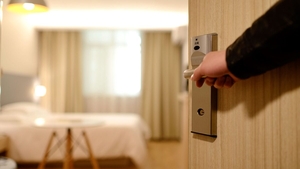 Secretul pe care trebuie să-l știe orice turist! Cum poți primi o cameră mai mare la hotel pentru un preț mai mic