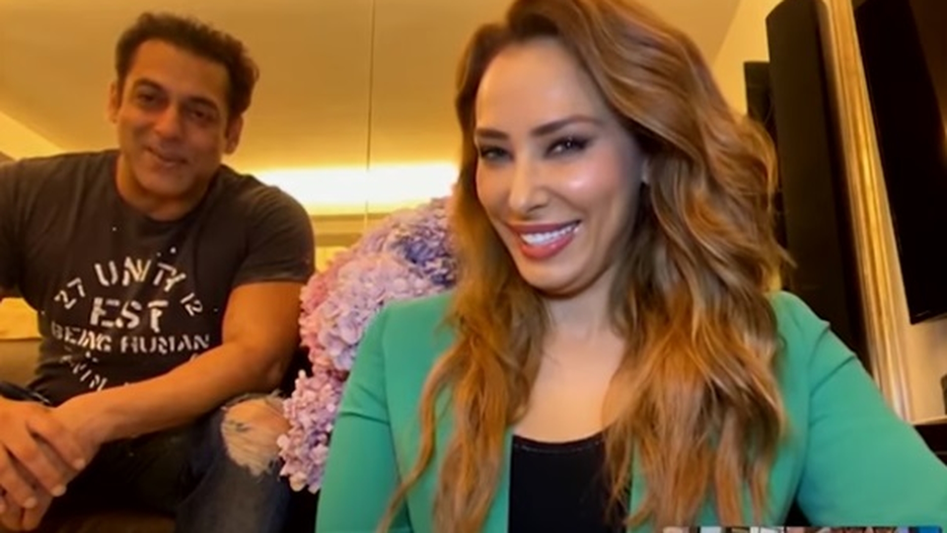 Cum s-au comportat Iulia Vântur și Salman Khan la prima apariție TV în România. Cei doi au fost copleșiți de emoții la emisiunea lui Măruță | VIDEO