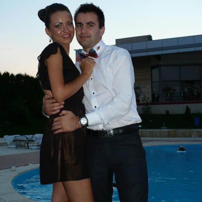 Raluca şi Victor Dincă au devenit părinţi de fetiţă în urmă cu două luni. Sursa foto: Facebook