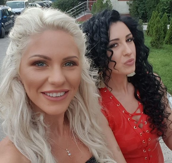 Mirela de la Insula Iubirii, apariție HOT cu cel mai “obraznic” decolteu. Gestul făcut în public de Bombo Pastramă | FOTO