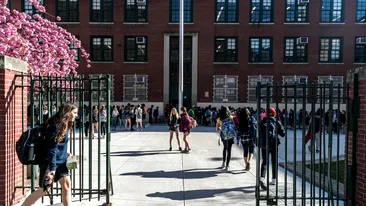 Se redeschid școlile publice din New York. Elevii vor fi supuși unor condiții însă