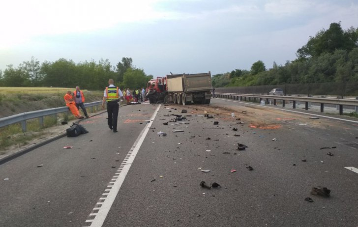 Nouă oameni au murit în accidentul din Ungaria