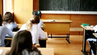 Un elev i-a făcut o ofertă halucinantă profesoarei de limba română: Dacă îmi dați nota 5, vă...