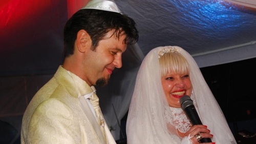 Sotul Israelei vorbeste despre starea de sanatate a acesteia. “Este foarte bolnava” Afla ce se intampla cu femeia