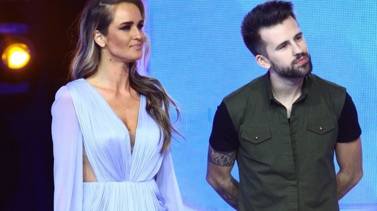 Totul s-a petrecut în DIRECT, iar gestul lui FLORIN RISTEI a lăsat-o fără cuvinte pe DIANA MUNTEANU! A luat invitata de mână, a smucit-o şi... a dat-o afară din platou!