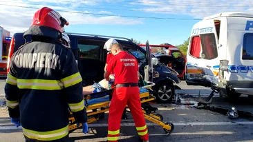 S-a dat alarma pentru ISU Arad. Un accident cu 12 victime a avut loc în această dimineață
