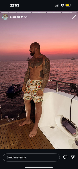 Cu cine și-a petrecut Alex Bodi ziua de naștere în Dubai. Coincidență sau nu, Ema Uta e în vacanță tot pe tărâm arăbesc