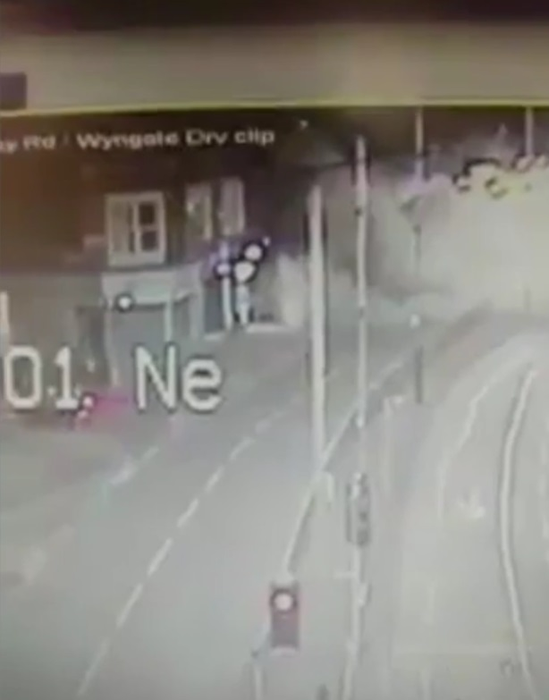 VIDEO / Momentul exploziei care a avut loc în Leicester, surprins de camerele de supraveghere. Vecinii eroi și-au riscat viața și au căutat printre moloz trupurile victimelor