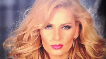 Imagini cu Andreea Banica desprinse parca din filmele pentru adulti! Nici o vedeta nu ar trebui sa apara asa pe scena!