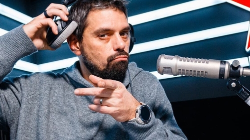 Ce meserie voiau părinții lui DOC ca fiul lor să aibă + începutul carierei lui în muzică