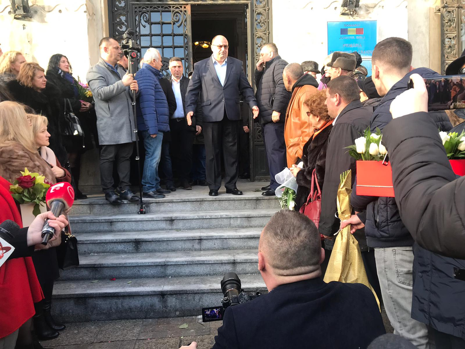 Primele imagini cu Lia Olguța Vasilescu mireasă. Cum s-a îmbrăcat