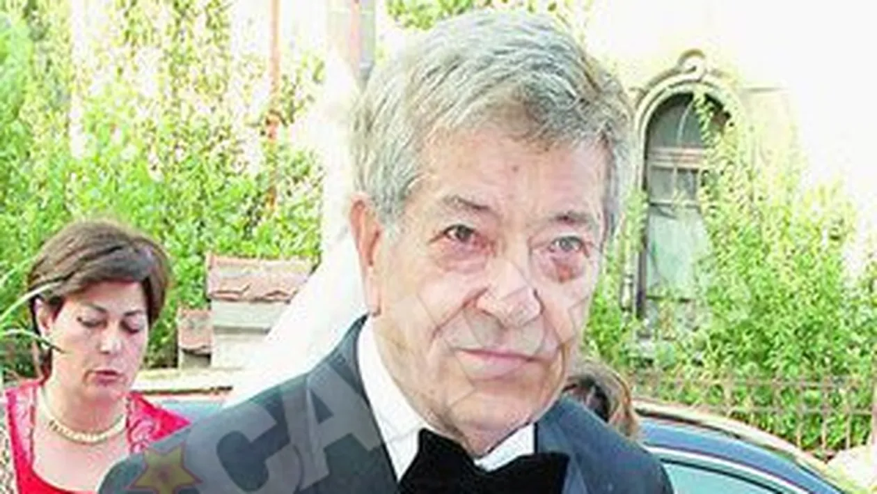 Starea lui Iurie Darie s-a ameliorat! Ion Dichiseanu: I-au fost scoase aparatele cu care respira. Am incercat si eu si Anca sa ii deschidem ochii, a fost extrem de trist