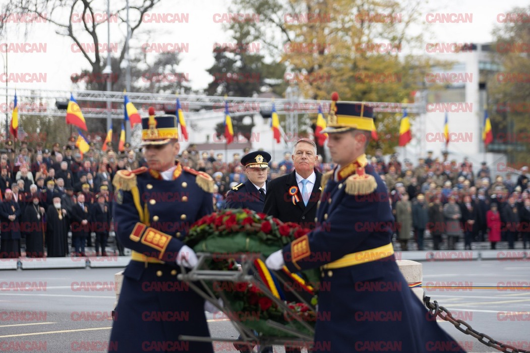 Imagini LIVE de la parada militară de 1 decembrie. Cum au apărut poliţistele la defilare. FOTO