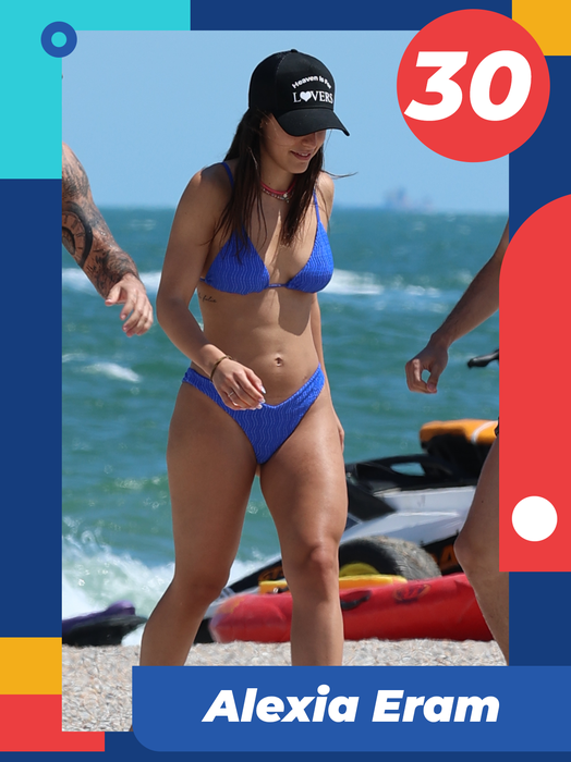 Top 30 cele mai dezgolite “tipese” la mare în 2022. Față-verso sunt beton!