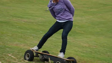 Ultima fita in Australia: skateboardul cu motor