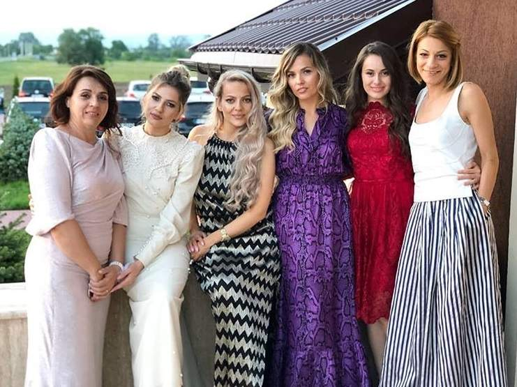 Lidia Buble, ajutată de părinții ei ca să treacă peste despărțirea de Răzvan Simion: “Încă nu am terminat adaptarea”