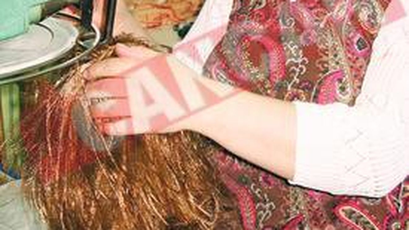 Asa se naste papusa Nadia!