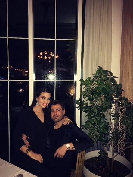 Adrian Mutu şi Sandra vor merge în faţa ofiţerului Stării Civile de Ziua Îndrăgostiţilor