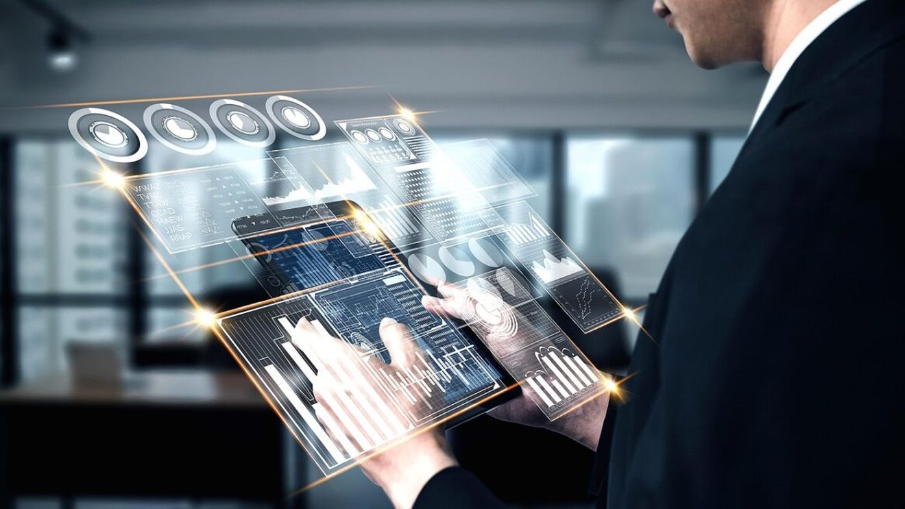 Cele 40 de meserii pe care Inteligența Artificială le înlocuiește vs. 40 de care nu se poate atinge