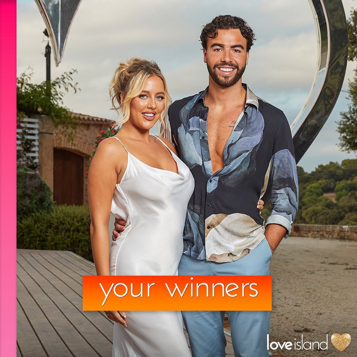Acesta este cuplul câștigător al formatului original Love Island (Foto: Instagram @loveisland)