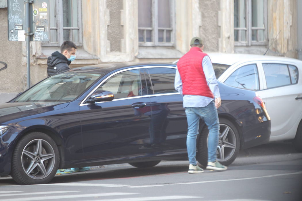 Eugen Lumezianu a schimbat două vorbe cu Andreea Esca, aflată în mașină