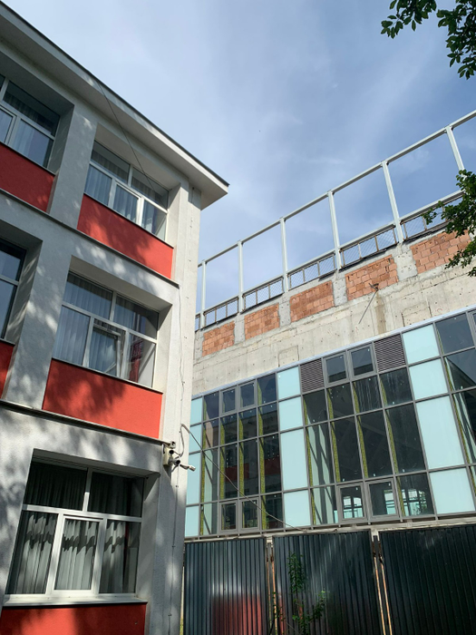 Apel către Primăria Capitalei privind sălile de sport începute și lăsate în paragină