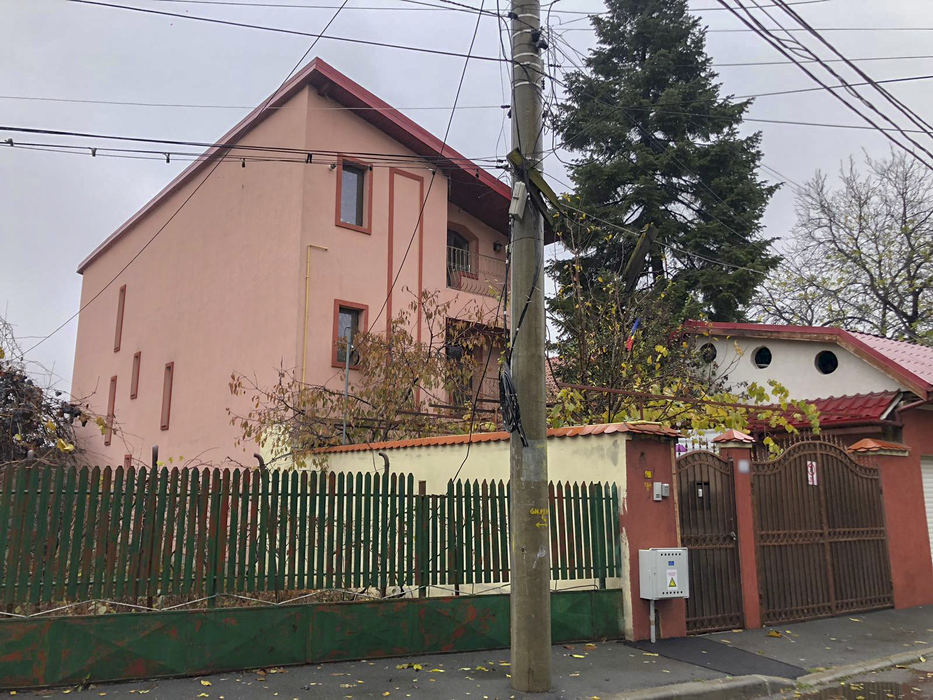 Vila lui Tataie” de la metrou