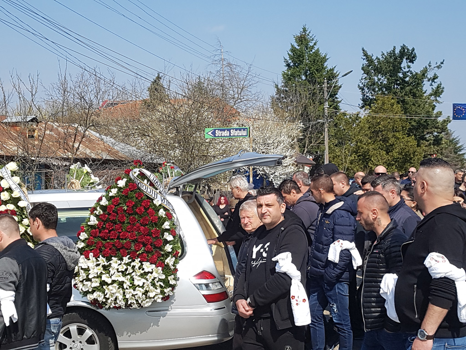 Nicu Maharu a fost condus sâmbătă pe ultimul drum! A fost înmormântat la Ghimbați, județul Giurgiu