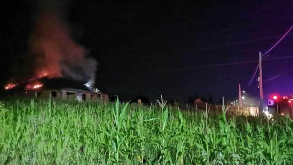 Un polițist din Dorohoi a fost ținta unei răzbunări crunte. Casa i-a fost incendiată! Nu e prima dată când se confruntă cu astfel de lucruri