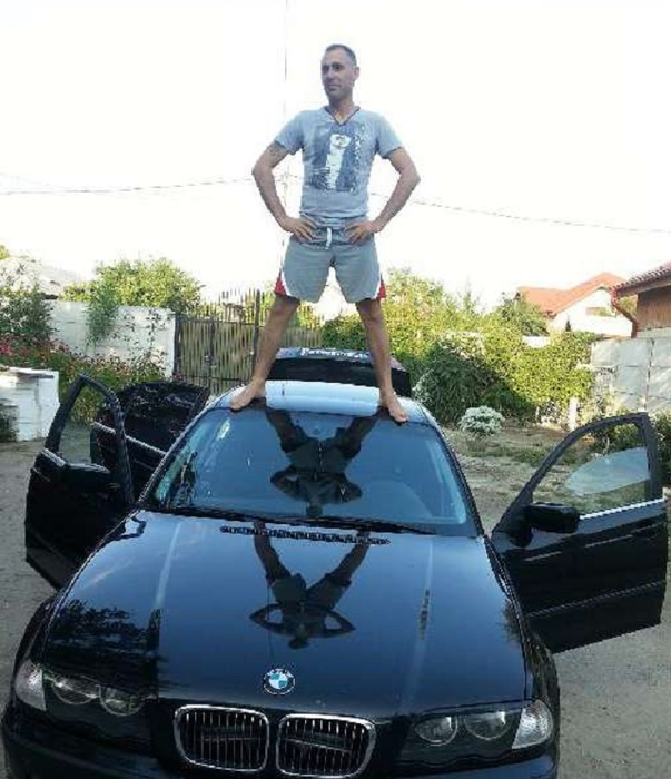 Anunţul acestui bucureştean a stârnit hohote de râs! Metoda inedită prin care vrea să-şi vândă BMW-ul
