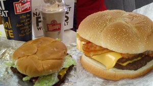 Cât va costa un Baconator Single sau un desert Famous Frosty la Wendy’s din România. Prețurile sunt accesibile