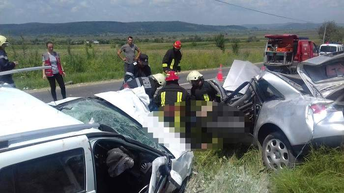 Accident mortal în Brașov! Două autoturisme s-au ciocnit frontal. Imagini înfiorătoare