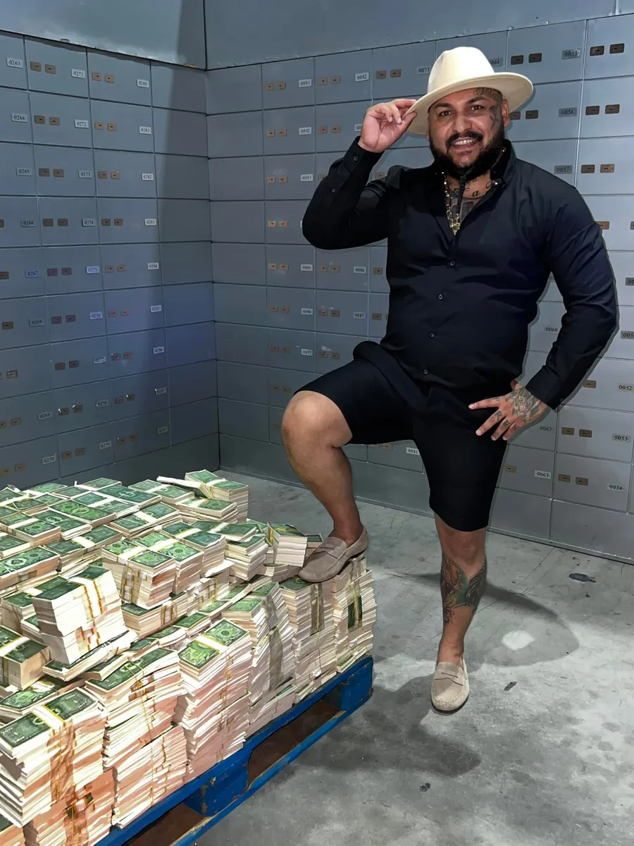 Dani Mocanu ne spune cum l-a cucerit noua iubită! (Foto: Facebook)