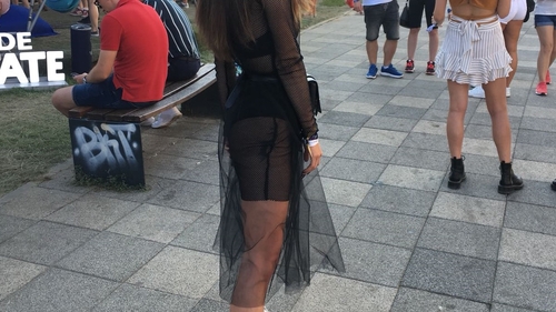 Ioana Grama, într-un OUTFIT provocator la Untold. I-a făcut o declarație de iubire unui artist cunoscut de la noi: “Îl ador pe...”