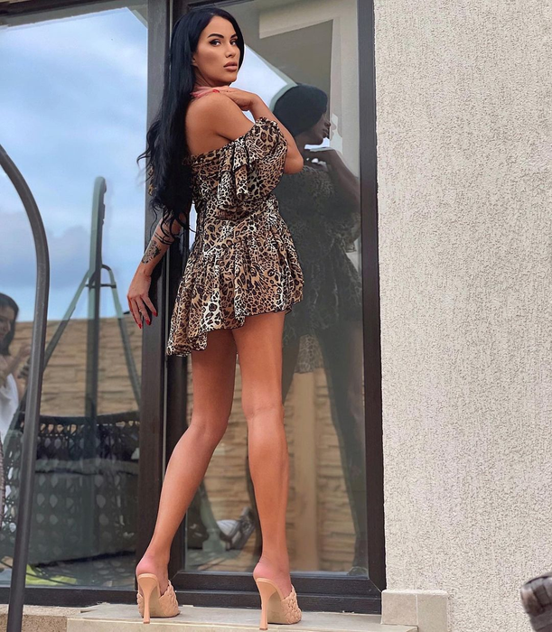 Daniela Crudu, mamă pentru prima dată? Cea mai efervescentă brunetă din showbiz a bulversat pe toată lumea cu anunţul său