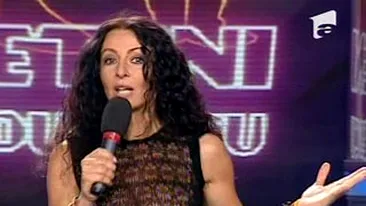 VIDEO Uite ce rochie transparenta are Mihaela Radulescu! Decolteul si picioarele lungi i-au sedus pe telespectatori!