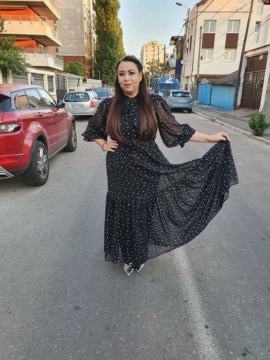 Oana Roman, de urgență la spital: „V-am spus că nu mă simt bine”. Cât de gravă este starea fiicei lui Petre Roman