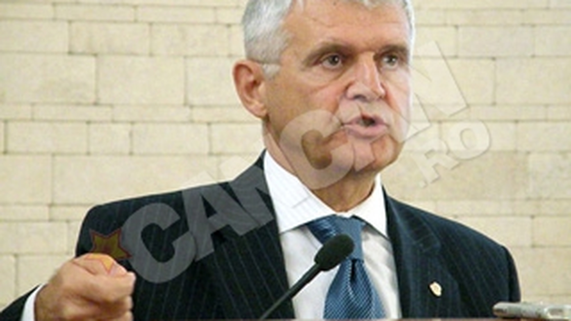 Cel mai bogat bancher din Romania a investit o parte din avere in niste hartii. A imprumutat statul cu patru milioane de euro!