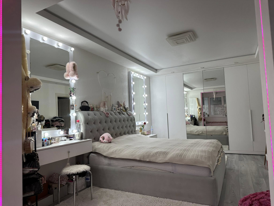 Cum arată apartamentul Iulianei Beregoi din Orhei pe care părinții ei l-au scos la vânzare. Are 2 camere și 55 de metri pătrați