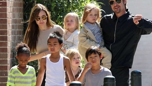 ANGELINA JOLIE a închiriat o casă cu 95 de mii de dolari pe lună! Unde stă vedeta alături de cei şase copii