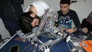 Se întâmplă într-un laborator din Slatina. Maternitatea de roboţi