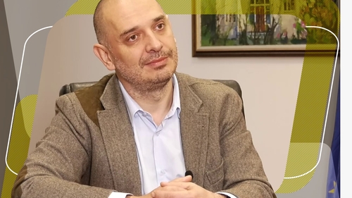 Radu Mihaiu, despre viața de primar dincolo de birou: ”Eu duc gunoiul, spăl vasele. Facturile le plătește banca”
