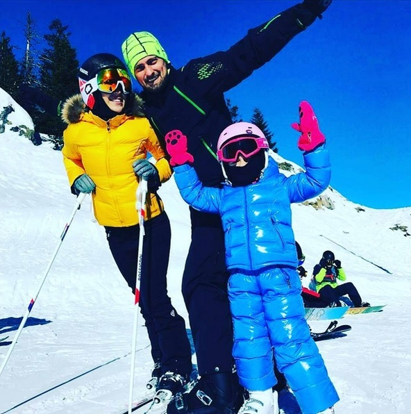 GABRIEL TAMAŞ apare rar alături de familie, dar acum… Ce fotografii emoţionante a făcut alături de soţie şi fetiţă