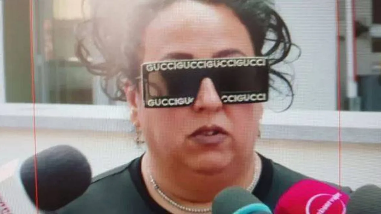 Cât costă ochelarii purtați de avocata lui Radu Mazăre